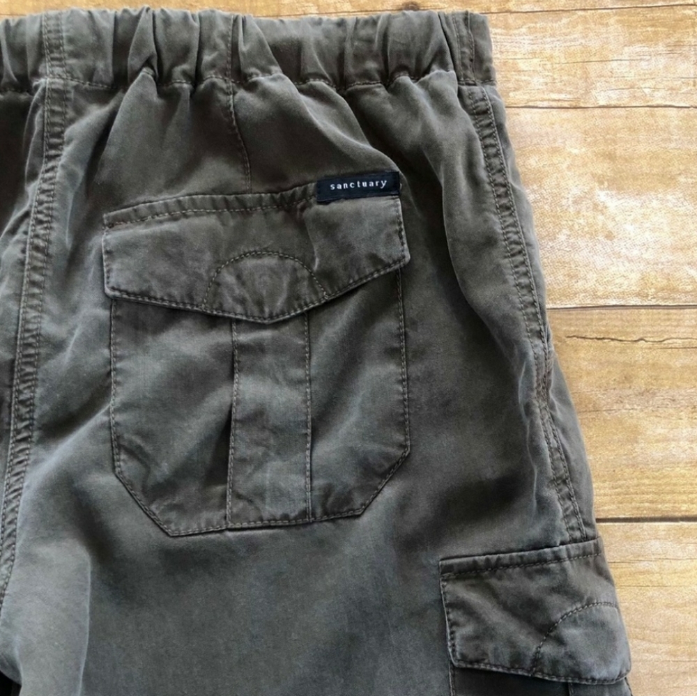 Sanctuary tencel Utility Cargo Pants size medium EUC - Picture 3 of 5